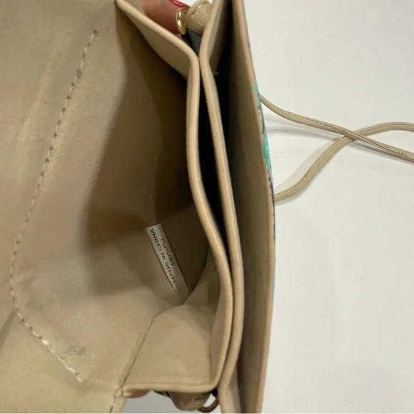 Handpainted Crossbody Bag with Artistic Design. Women Power. Signed. Rare - Picture 5 of 7